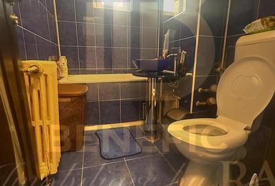 Apartament cu 2 camere decomandat în Republicii