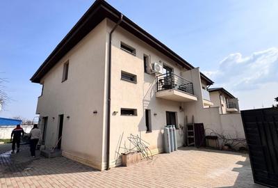 Duplex cu 4 camere cu Canalizare în Central - 2