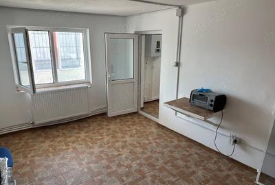 Spațiu comercial, de 163 mp, în Central - 9