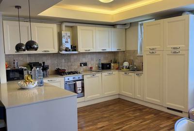 Apartament cu 3 camere în Andrei Mureșanu