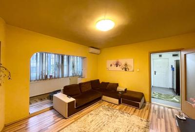 Apartament cu 4 camere decomandat, mobilat în Buziașului - 2