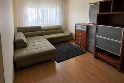 Apartament cu 3 camere decomandat în Central - 1