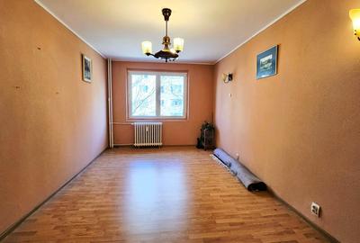 Apartament cu 3 camere semidecomandat în Costin Georgian - 1