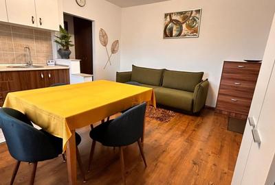 Apartament cu 3 camere semidecomandat, mobilat în Florești - 1