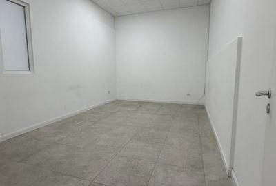 Spațiu comercial, de 156 mp, în Titan - 2