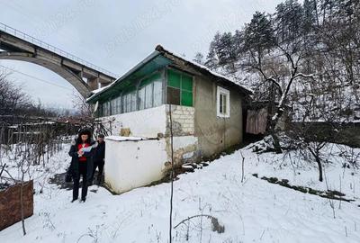 Casă în Gura Văii
