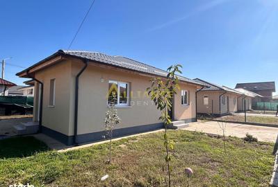 Casă cu 3 camere în Berceni - 1