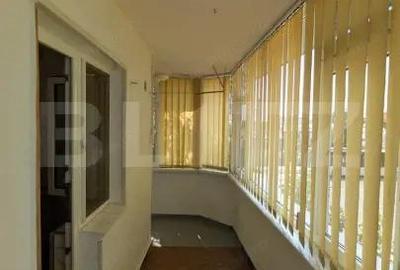 Apartament 3 camere decomandat etaj 1/4 Micro 11, Targovi?te