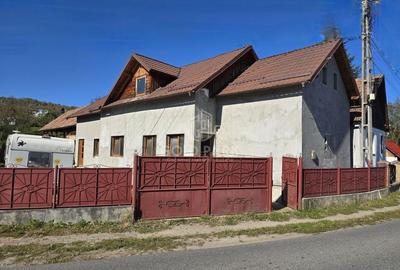 Casa de Vanzare in Baisoara - Zona Excelenta/Central