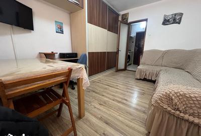 Garsonieră în Micro 13 - 1