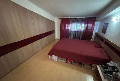 Apartament 3 camere zona KM 4-5 - 4