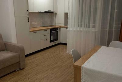 Garsonieră decomandată în Central