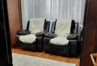 Apartament cu 4 camere decomandat în Central