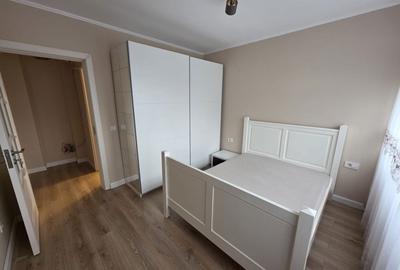 Apartament cu 2 camere semidecomandat în Școlilor
