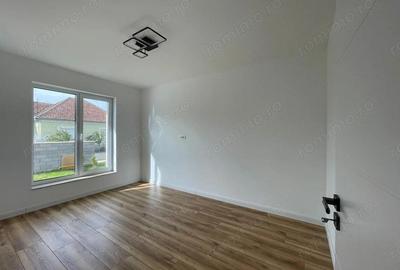 Casă cu 4 camere cu Teren 285 Mp în Giarmata - 4