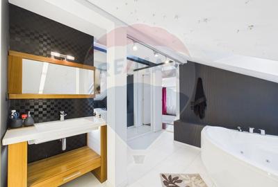 Casă cu 9 camere cu Teren 721 Mp în Crevedia - 42