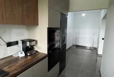 Apartament cu 3 camere, 61,82 mp utili, etaj 4, recent renovat+garaj Apartament cu 3 camere, 61,82 mp utili, etaj 4, recent renovat+garaj - 2
