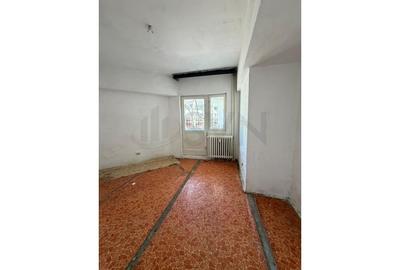 Apartament cu 3 camere decomandat în Crângași - 12
