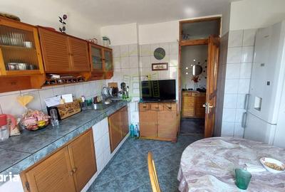 Apartament cu 4 camere decomandat, mobilat în 1 Mai - 5
