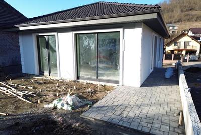 Casă cu 4 camere cu Teren 501 Mp în Central - 8
