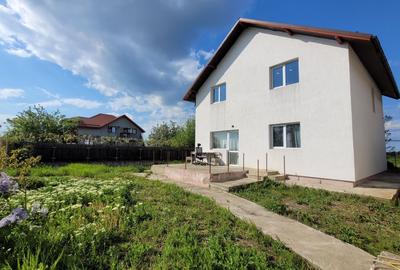 Casă cu 4 camere decomandat în Măgurele - 2