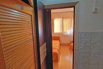 Proprietar  ofer garsoniera mica,  180 euro - 10
