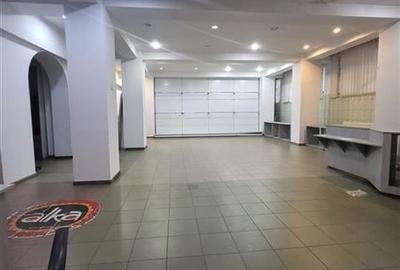 Spațiu comercial, de 190 mp, în Autogară - 8