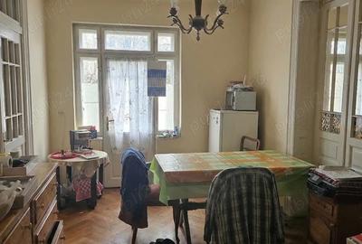 Apartament cu 4 camere semidecomandat în Națiunile Unite - 3
