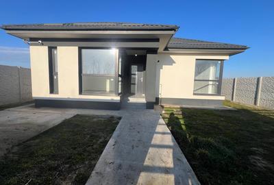 De vânzare casă pe parter – 3 camere, 2 bai, teren 376 mp - 4