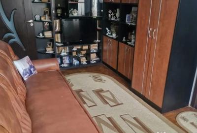 Apartament cu 3 camere semidecomandat în Micro 14 - 1