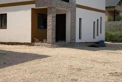 Casă individuală cu 4 camere cu Teren 300 Mp în Câmpenești - 6