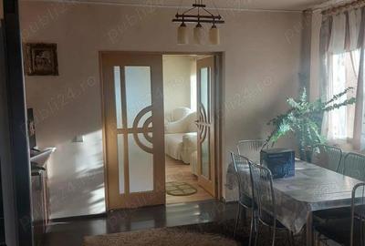 Casă cu 5 camere cu Teren 1100 Mp în Vlădești - 10