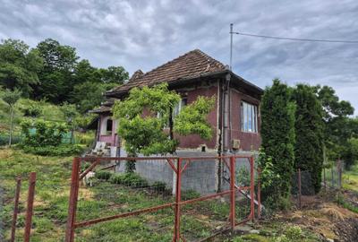 Casă cu 3 camere decomandat în Măhal - 2