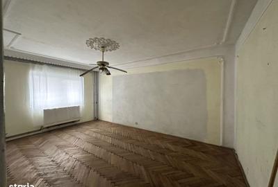 Apartament cu 3 camere decomandat în Nicolina - 2