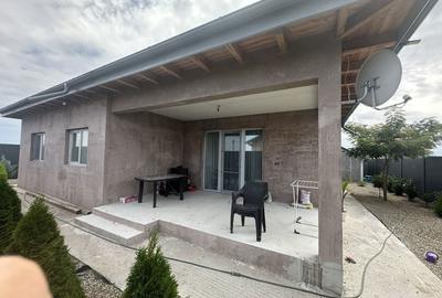 Casă cu 4 camere în Poarta Albă - 8