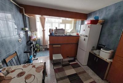 Apartament cu 3 camere decomandat în Central - 4