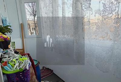 Apartament cu 4 camere semidecomandat în Berceni - 2