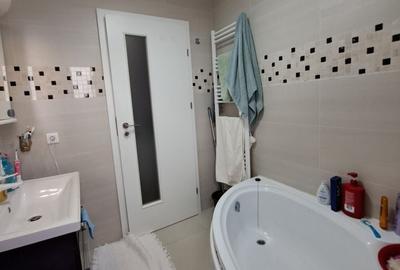Apartament cu 3 camere decomandat în Mocira - 7