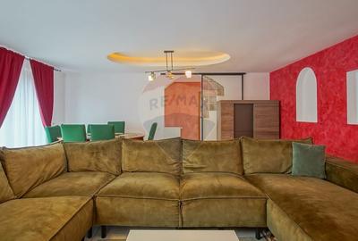 Casă cu 7 camere cu Garaj în Central - 4