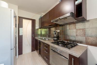 Apartament cu 3 camere semidecomandat, mobilat în Calea București - 8