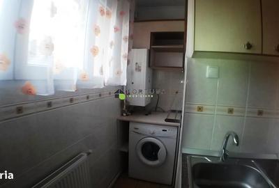 Garsonieră decomandată în Astra