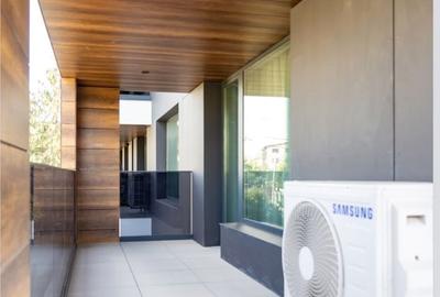 Apartament cu 3 camere în Băneasa