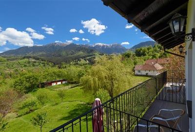 Pensiune:3 km de Castelul Bran,2.900mp teren,piscina,ciubar,teren sport,aviz ISU - 42