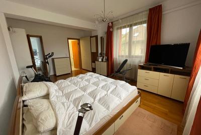 APARTAMENT IN VILĂ 5 CAMERE,4 BĂI,3 TERASE, PARCARE,CURTE,PANOURI FOTOVOLTAICE - 10