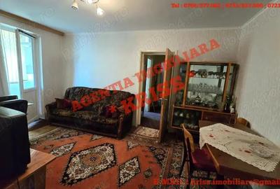 Apartament cu 3 camere semidecomandat în Calea București - 1