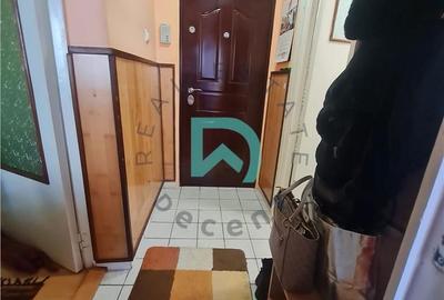 Garsonieră decomandată în Astra - 18
