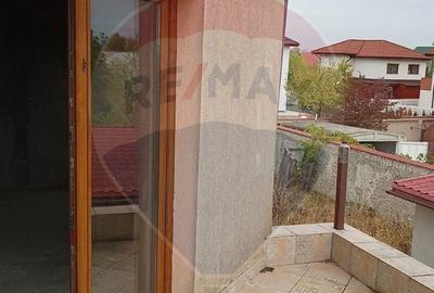 Casă cu 5 camere cu Teren 570 Mp în Balotești - 4
