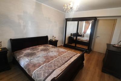 Apartament cu 3 camere în Runcu - 2