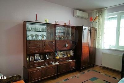 Apartament cu 3 camere decomandat în Vitrometan - 11