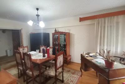 PF vand apartament 3 camere ,centru,Alba Iulia PF vand apartament 3 camere ,centru,Alba Iulia - 1